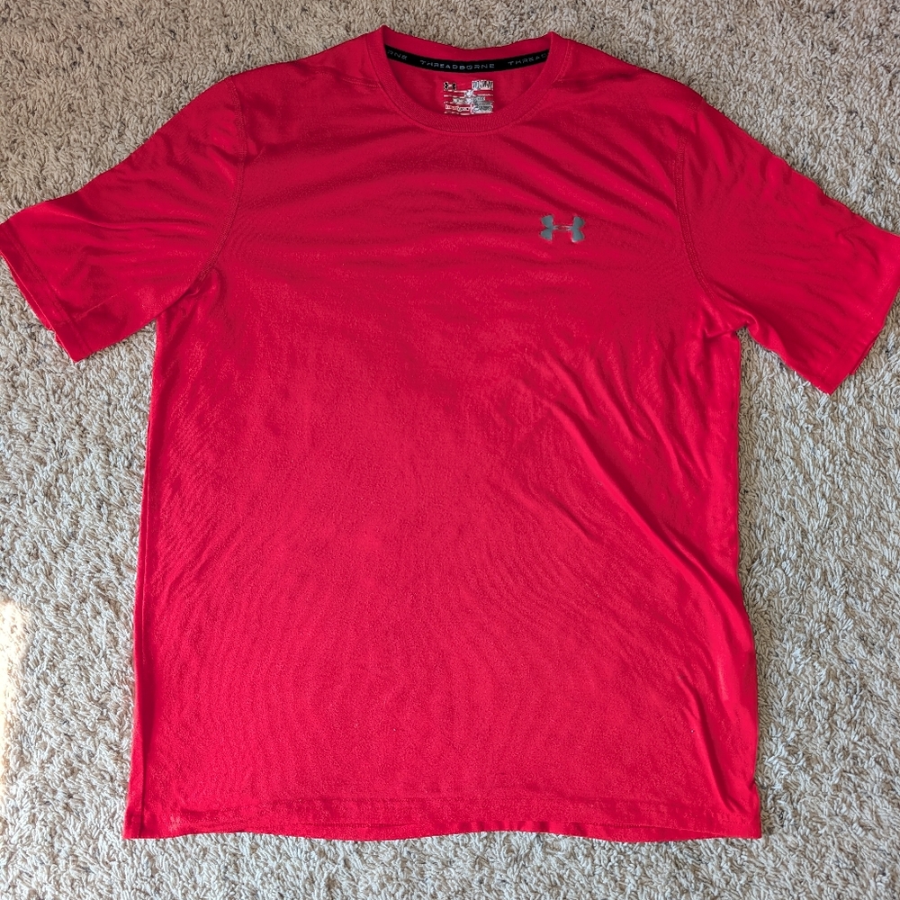 Under Armour Mens Red Loose Fit Heatgear Workout Short Sleeve Tee Size M